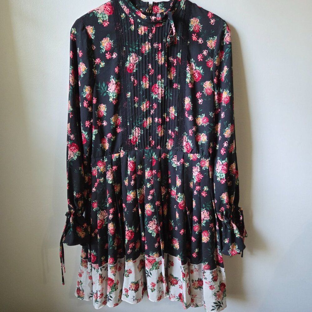 NEW W/O TAG JUICY COUTURE BLACK LABEL FLORAL PLEATED MOCKNECK DRESS SIZE 8/ S